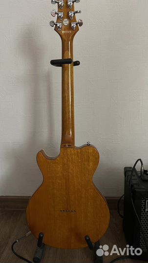 Электрогитара Greg Bennett с комбоусилителем