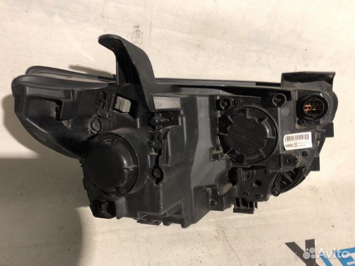 Фары правая левая Hyundai Grand Starex