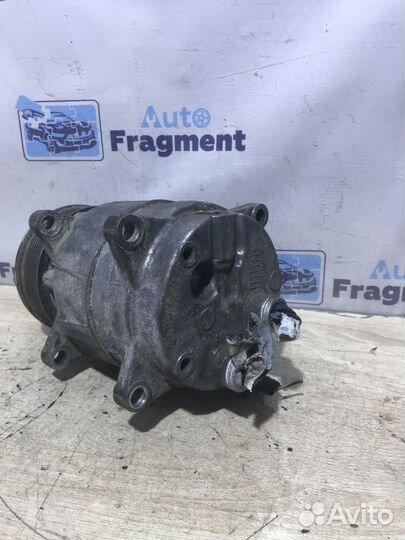 Компрессор кондиционера VW Golf 3