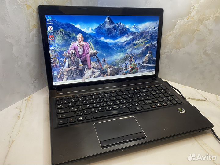 Игровой ноутбук i5/8GB/SSD+HHD lenovo