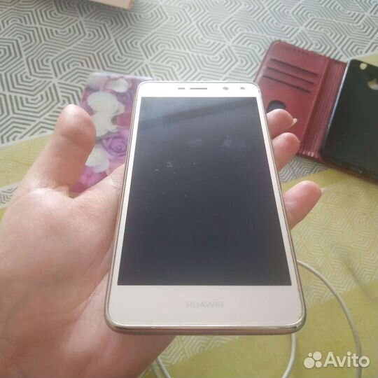 Телефон Huawei