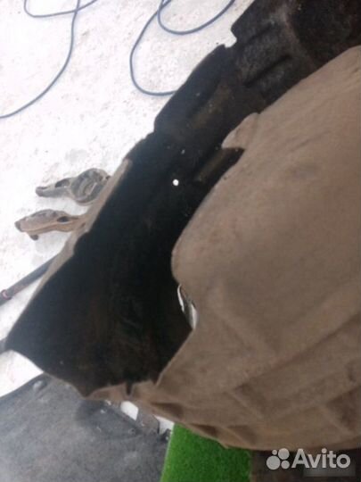 Подкрылок задний правый Ford Focus 2012