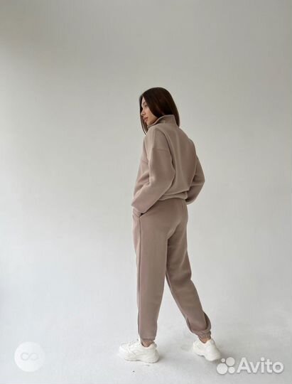 Теплый костюм для беременных и кормящих