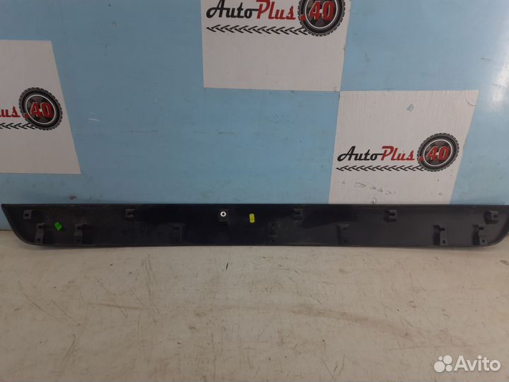 Накладка крышки багажника Toyota RAV4 XA 50