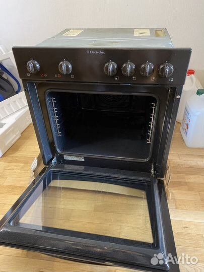 Духовой шкаф Electrolux