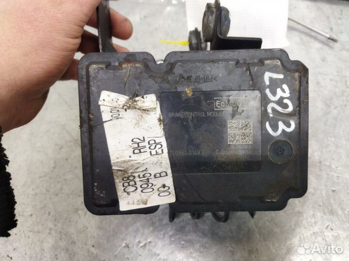 Блок ABS (насос) Ford Focus 3 хетчбэк 1.6 105 Л.С