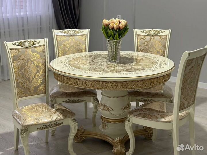 Стол и стулья 32