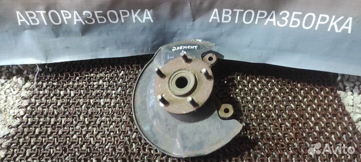 Кулак поворотный левый элемент Honda Element