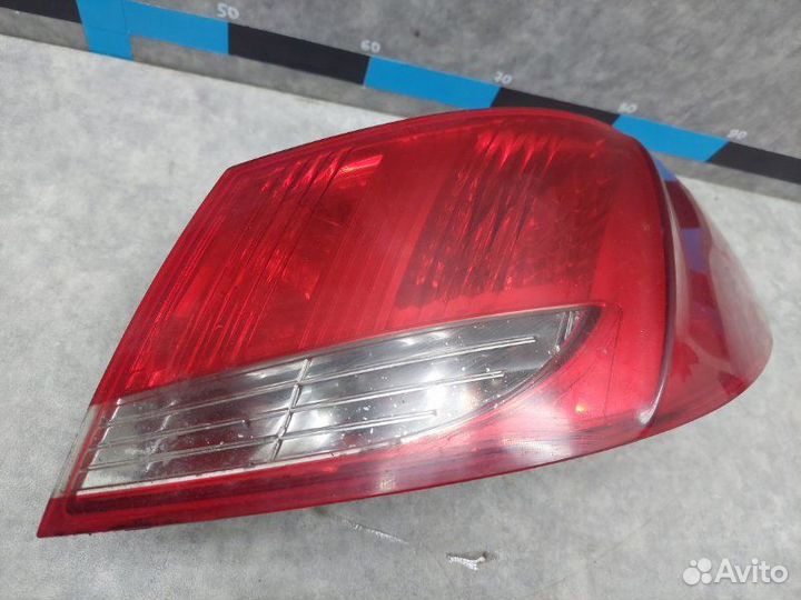 Фонарь задний правый Peugeot 408 1.6 115 (EC5) MT