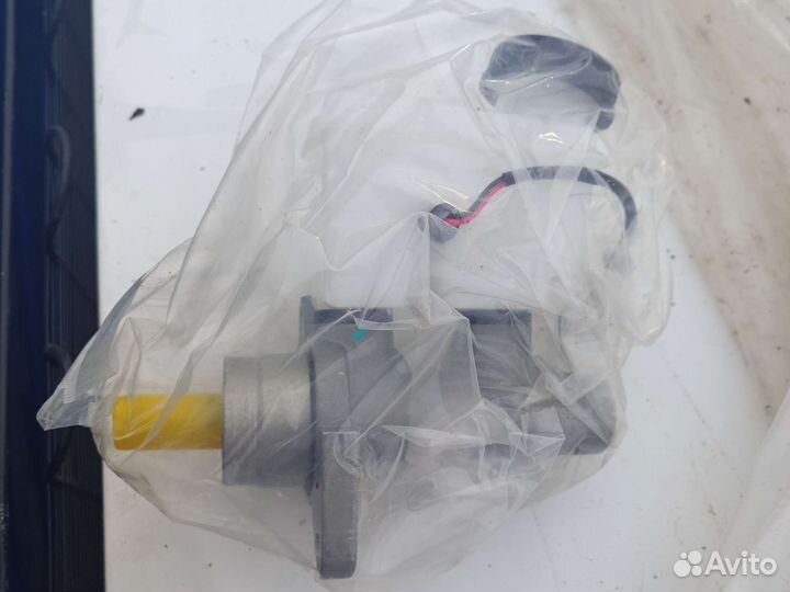 Цилиндр главный тормозной