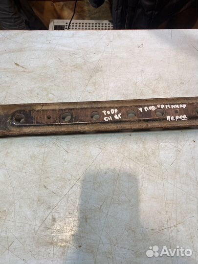 Поперечина передней подвески Nissan Tiida C11