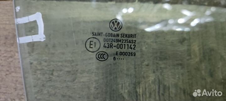 Volkswagen Polo 2006 5д хетчбэк Стекло