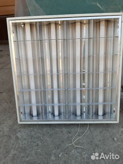 Светильник потолочный