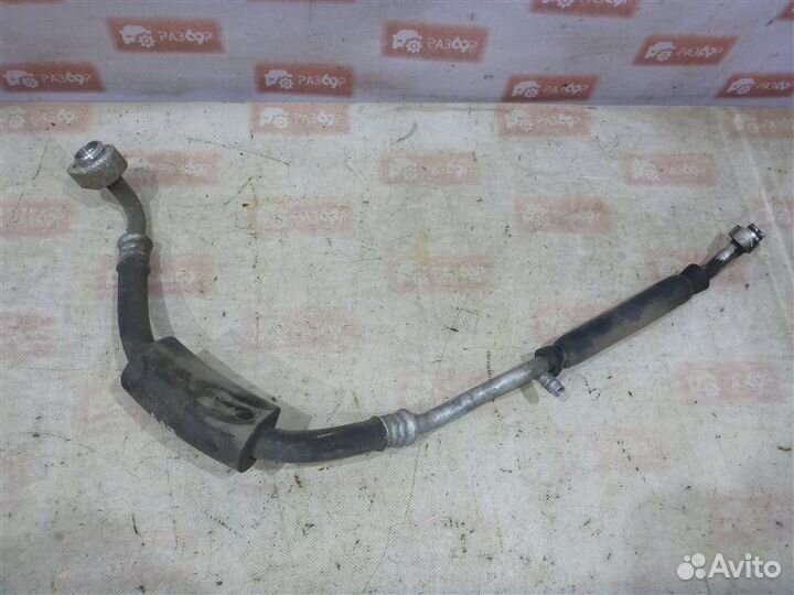 Трубка кондиционера Land Rover Discovery L319 AJ41