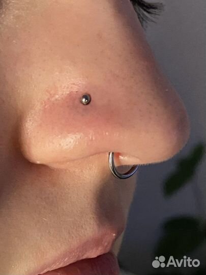 Модель на пирсинг
