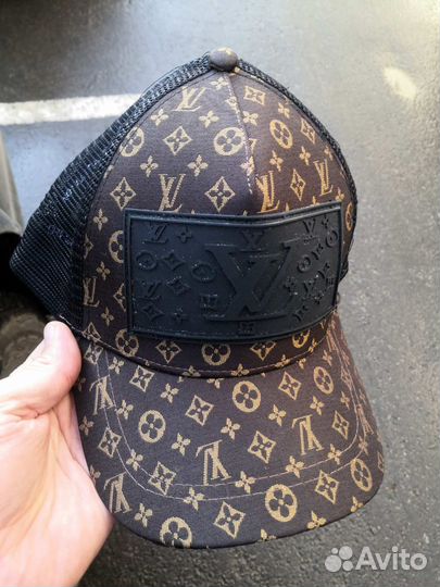 Бейсболка новая