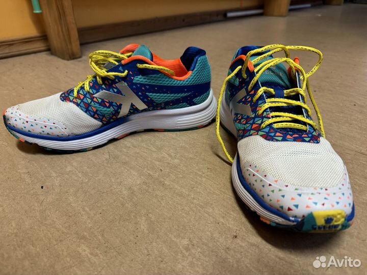 Кроссовки kelme cusion (расцветка barcelona)