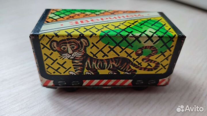 Металлические машинки, самолёт, цирк, спецслужбы