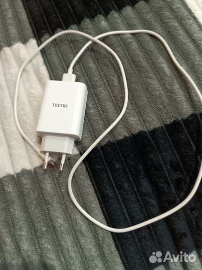 Телефон Текно камон 19 про