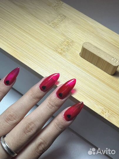 Маникюр, наращивание ногтей