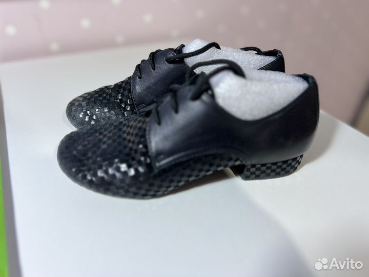 Рейтинговые туфли для бальных танцев Eckse