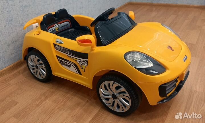 Продается детский электромобиль