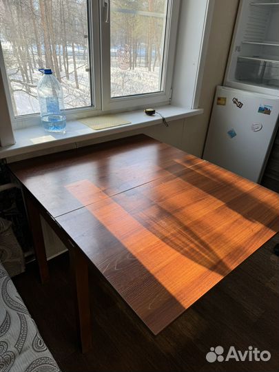 Кухонный стол