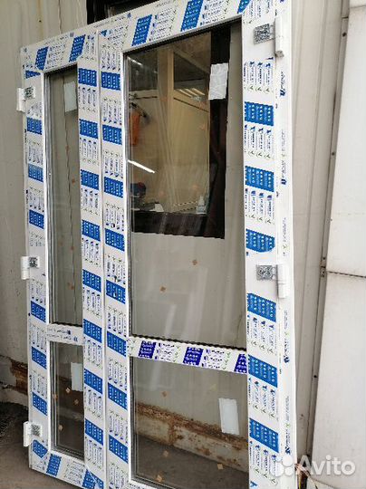 Пластиковые двери новые