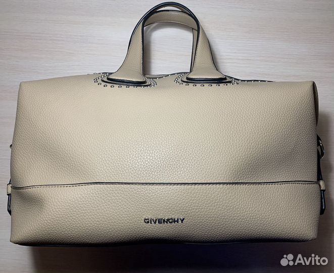 Сумка Givenchy