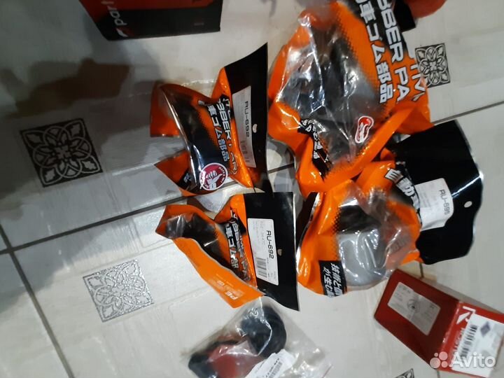 Сайлентблоки и шаровые переднего рычага сх7 мазда