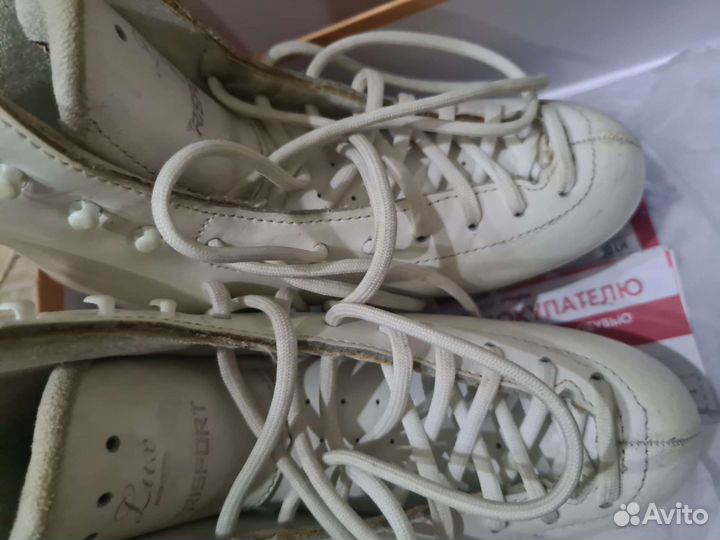 Фигурные коньки risport 215