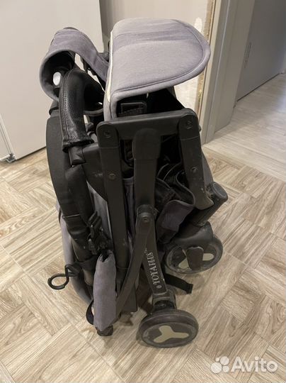 Прогулочная коляска yoya