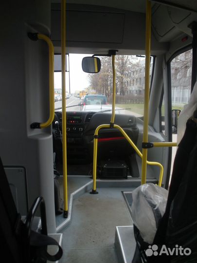 Специализированный автобус для детских перевозок