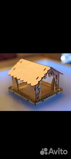 Кормушка для птиц из дерева