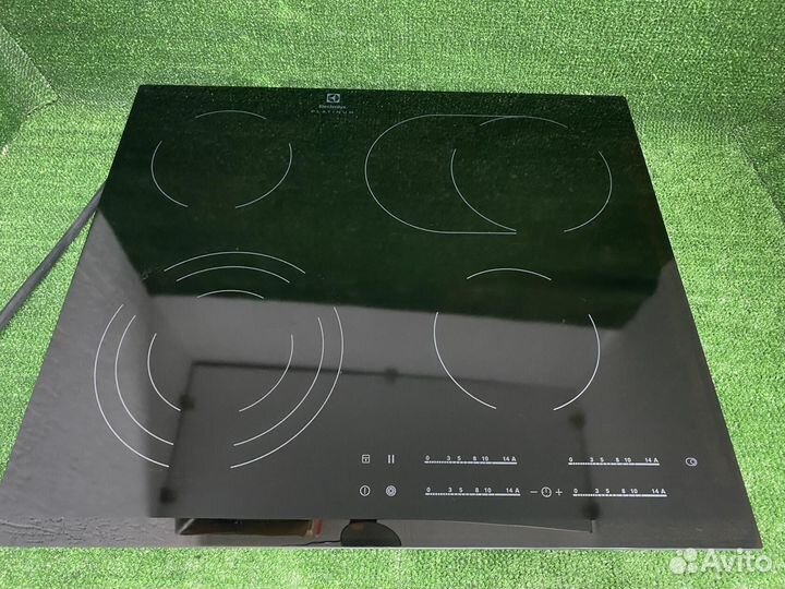 Электрическая варочная поверхность Electrolux EHF9