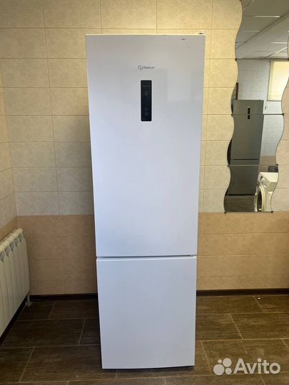 Холодильник Indesit no frost новый