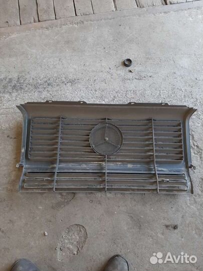 Решетка радиатора mercedes
