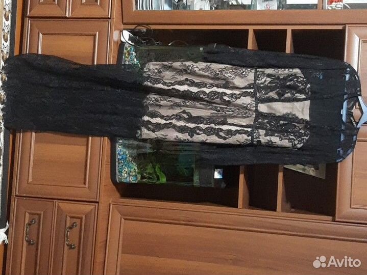 Вечернее платье 46 размера в пол