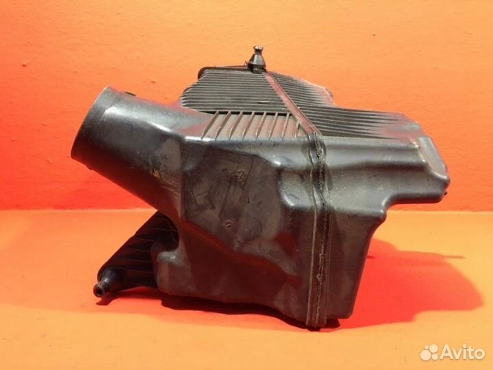 Корпус воздушного фильтра Renault Scenic 2 K4M813