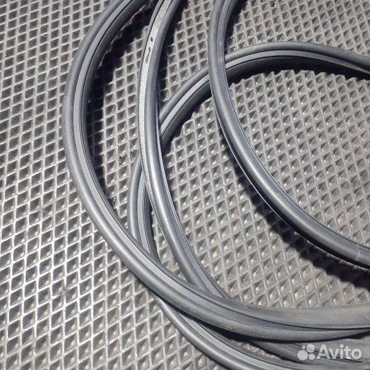 Уплотнитель люка крыши Chery Tiggo 7 Pro T1E