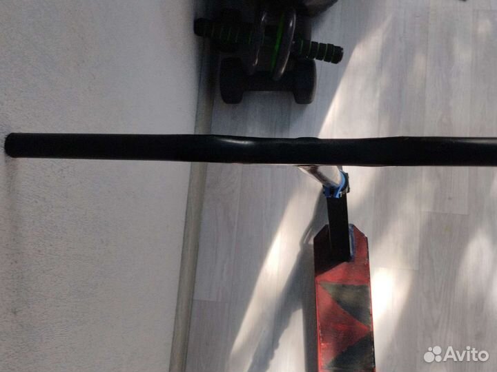 Самокат крашеный и битый и без грипс