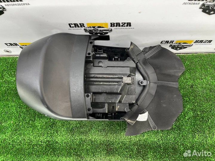 Обшивка рулевой колонки