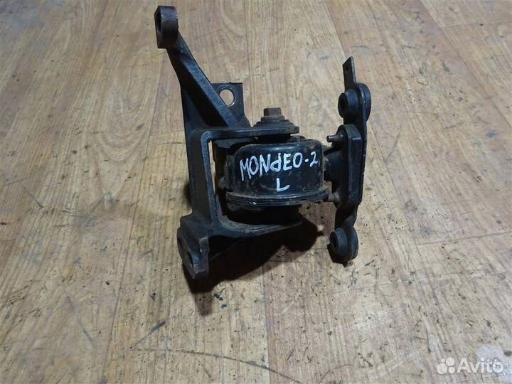 Опора двигателя левая Ford Mondeo II 1996-2000