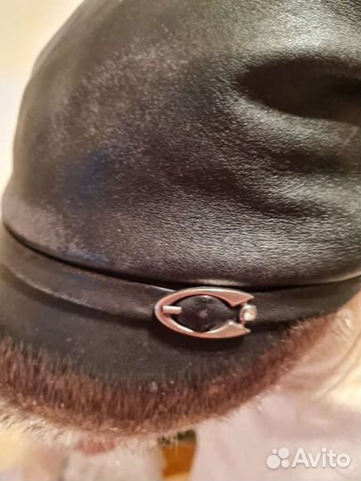 Кепка кожаная женская