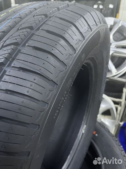 Royal Black Royal Sport 235/65 R17 104H
