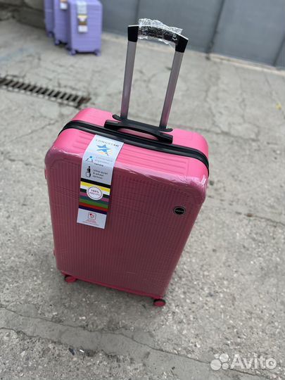 Чемодан на колесах размер l большой