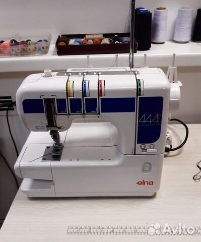 Распошивальная машина Elna 444