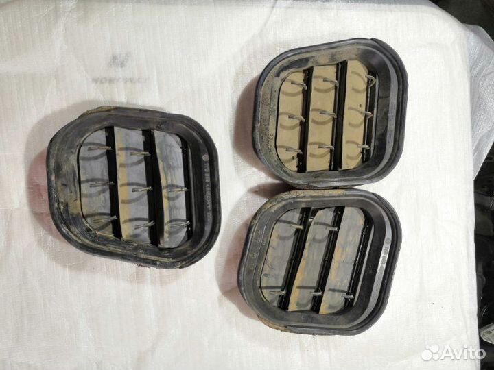 Решетка вентиляционная Volkswagen Touran 1 2004