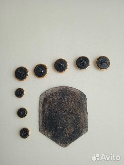 Пуговицы солдатские. Шеврон