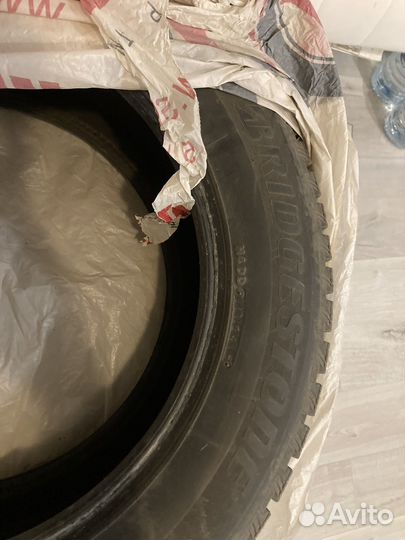 Bridgestone Blizzak Spike-01 235/60 R17 106T